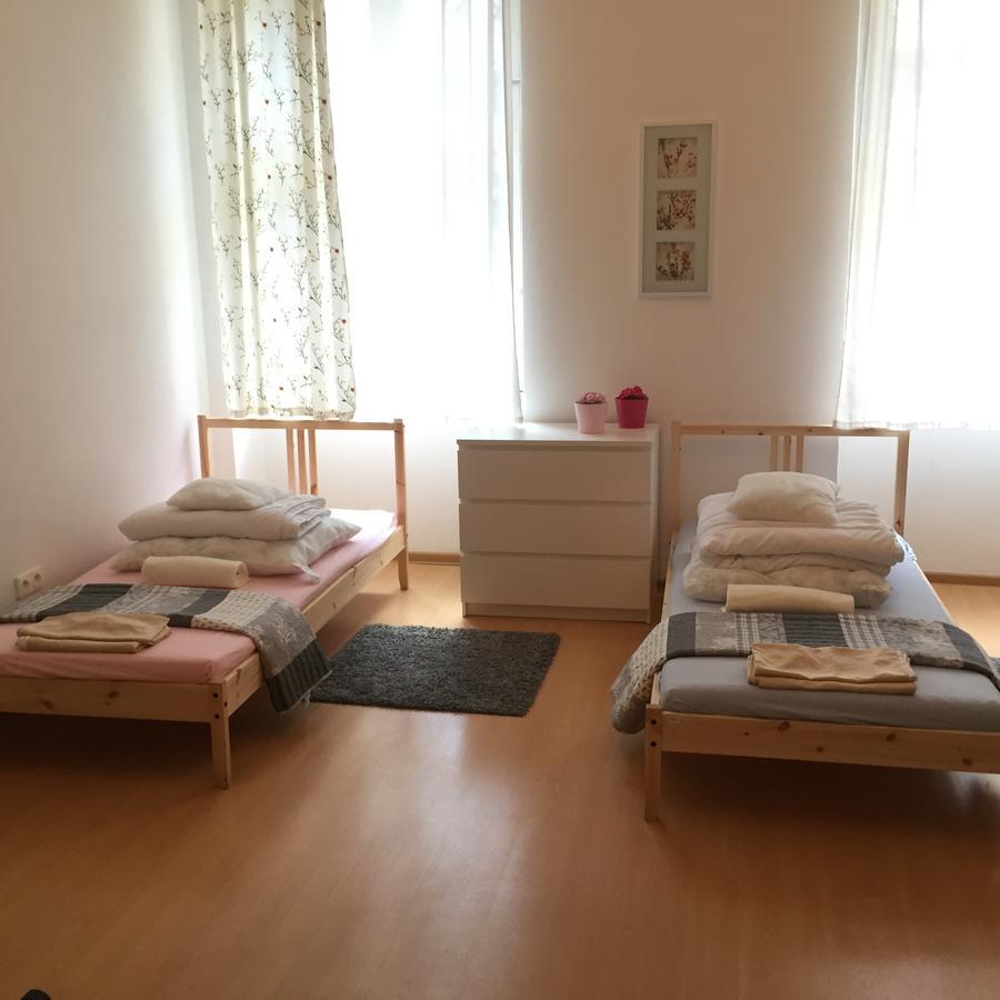 كراكوفيا Hostel Wiktoria المظهر الخارجي الصورة